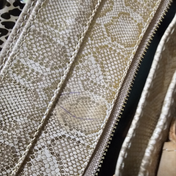 Consuela Leah Essential Tote - Picture 14 of 14